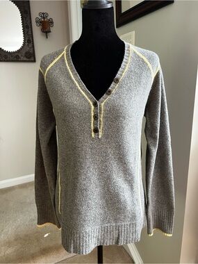 Eastern Mountain Sports EMS Lambswool Henley Sweater Women’s L Gray Yellow